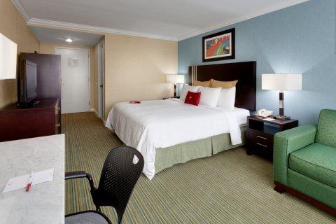 - Long Island - Islip Arpt East By Ihg
