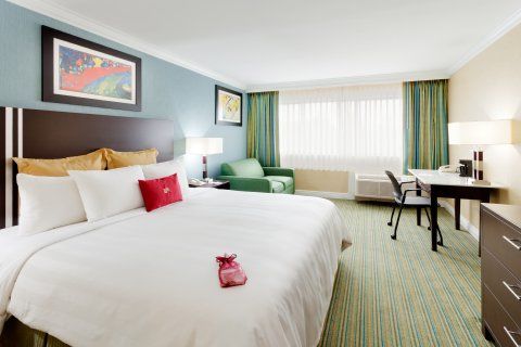 - Long Island - Islip Arpt East By Ihg Holtsville