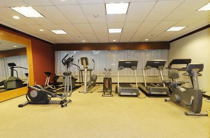- Long Island - Islip Arpt East By Ihg