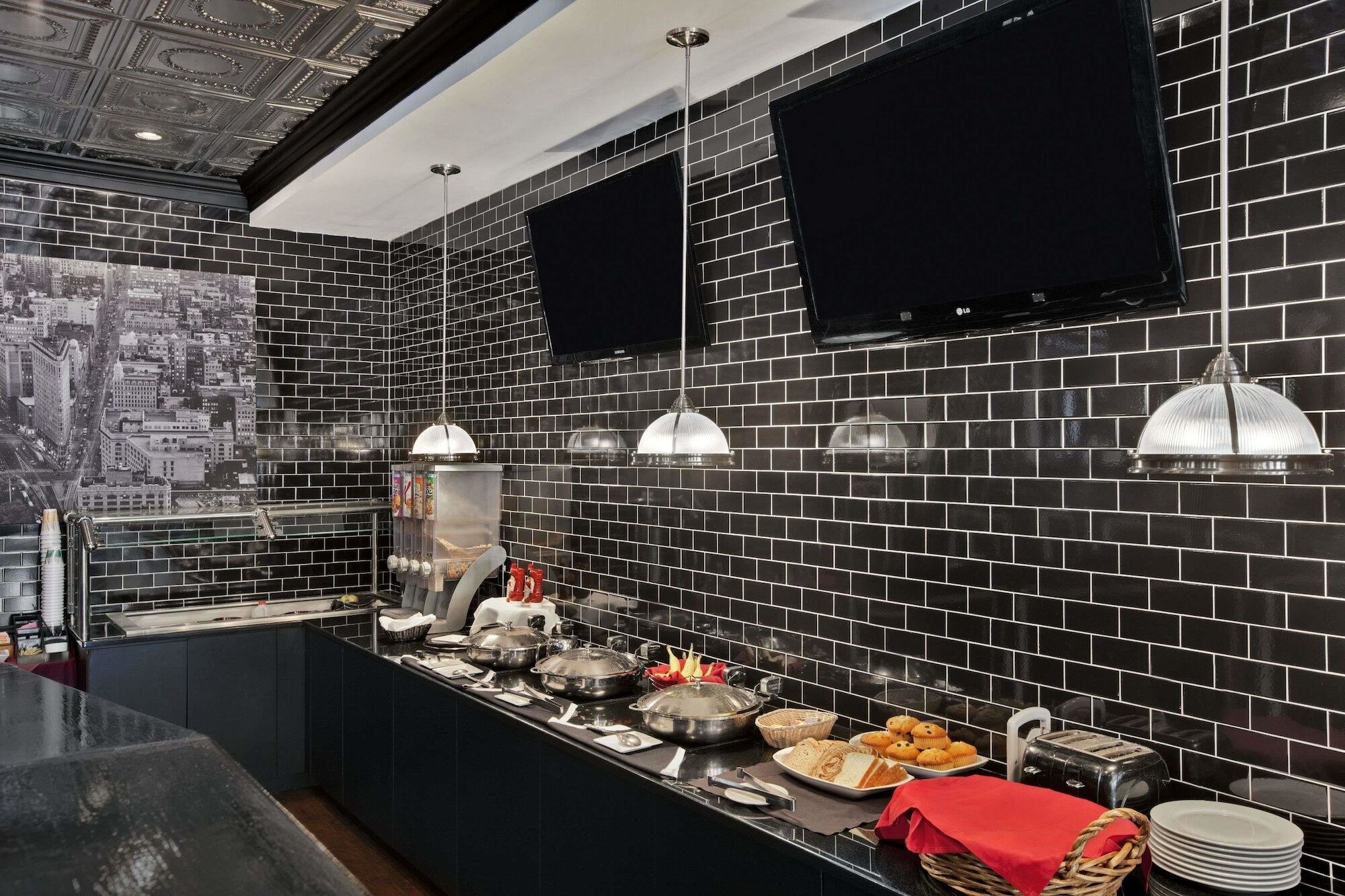 - Long Island - Islip Arpt East By Ihg Hotel
