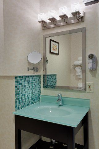 - Long Island - Islip Arpt East By Ihg Hotel 3*